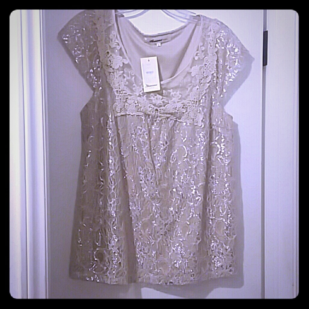 Women's Lacy Cream Cap Sleeve Top Size Large 👠🛍